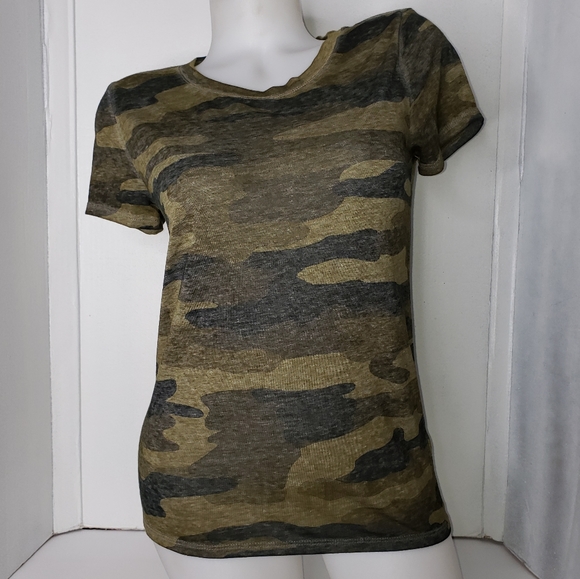 LUCKY BRAND SHORT SLEEVE CAMO T SHIRT SIZE XS - Picture 2 of 8